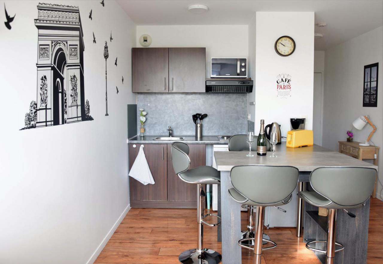 Studio Confort Paris Apartment Монтеврен Екстериор снимка