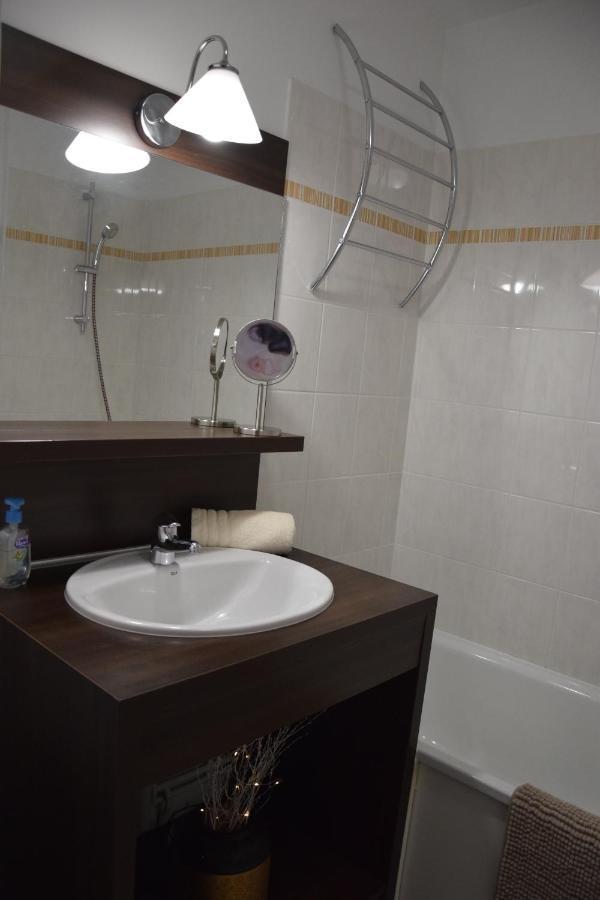 Studio Confort Paris Apartment Монтеврен Екстериор снимка