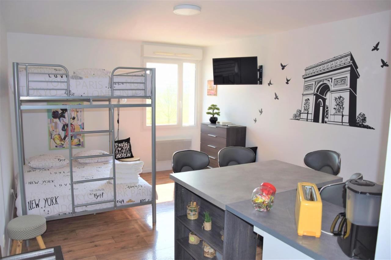 Studio Confort Paris Apartment Монтеврен Екстериор снимка