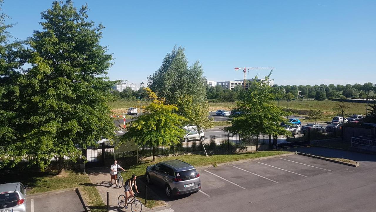 Studio Confort Paris Apartment Монтеврен Екстериор снимка